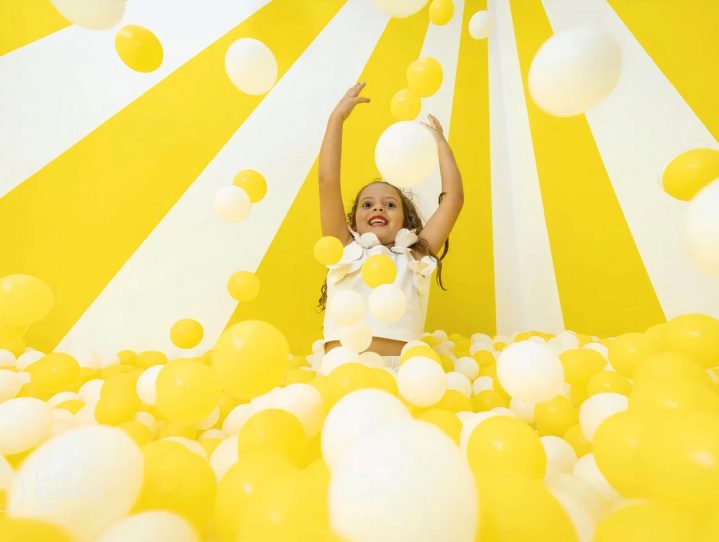 indoor-attraction-split-ball-pit-GxoHxERzymeJZuPn